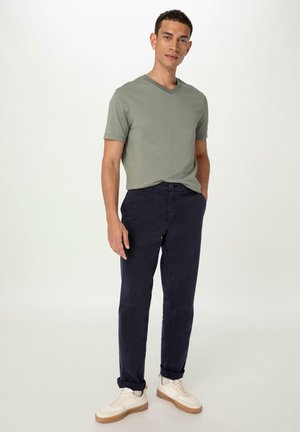 hessnatur REGULAR - Chino - marine
