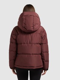 Vahtrapunane sulejope eemaldatava kapuutsi, tikandiga mustriga ja elastsete varrukasäärtega. Siledapinnaline ja keskmise pikkusega istuvus kerge taljekitsendusega.