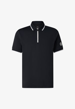 Schwarzes kurzärmeliges Poloshirt mit weißem Besatz an Kragen und Bündchen, vorne mit Reißverschluss und rundem Logo am linken Ärmel.
