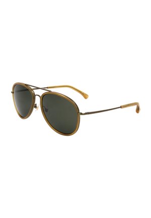 Occhiali da sole aviator con montatura in metallo, lenti scure e terminali marroni sulle aste, su sfondo bianco.