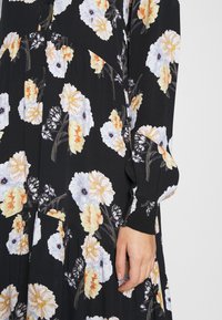 Pieces Vapaa-ajan mekko - black