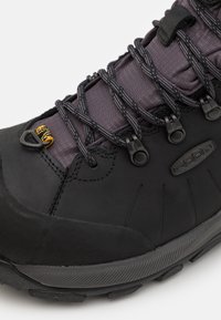 Keen REVEL IV MID POLAR  - Obuwie hikingowe