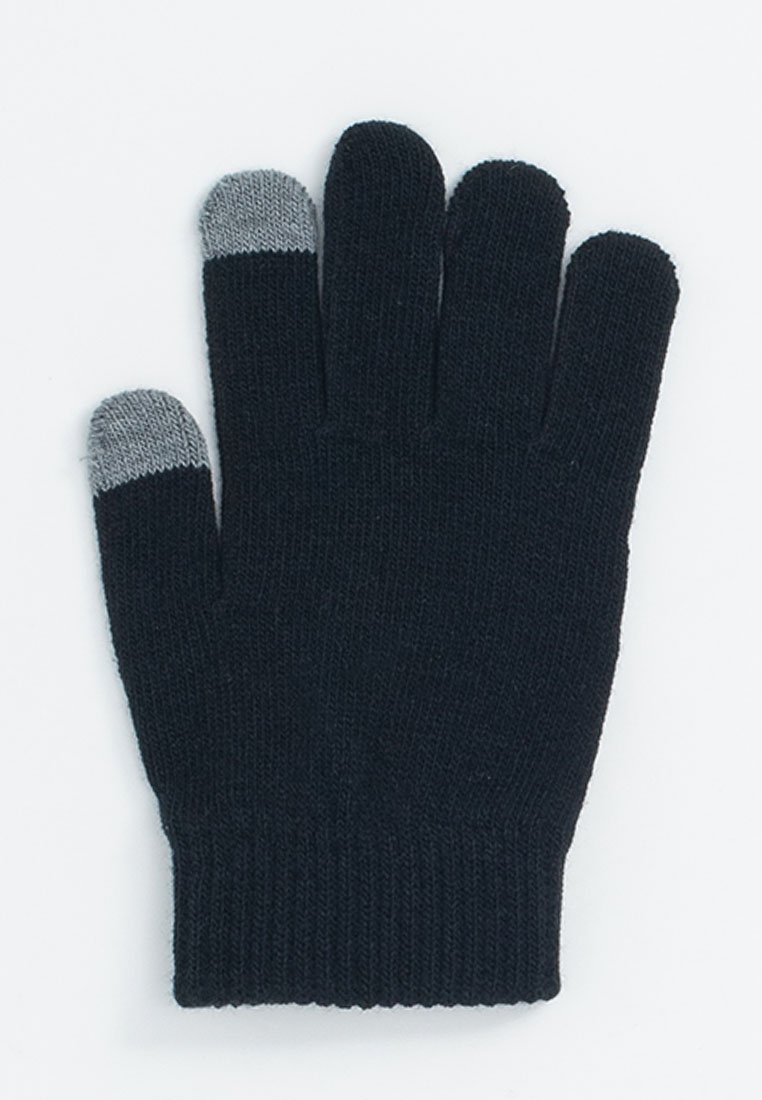 Schwarzer gestrickter Handschuh mit geripptem Bündchen, der graue Spitzen an Daumen, Zeige- und Mittelfinger hat. Weiche Textur, klassisches Fünf-Finger-Design.