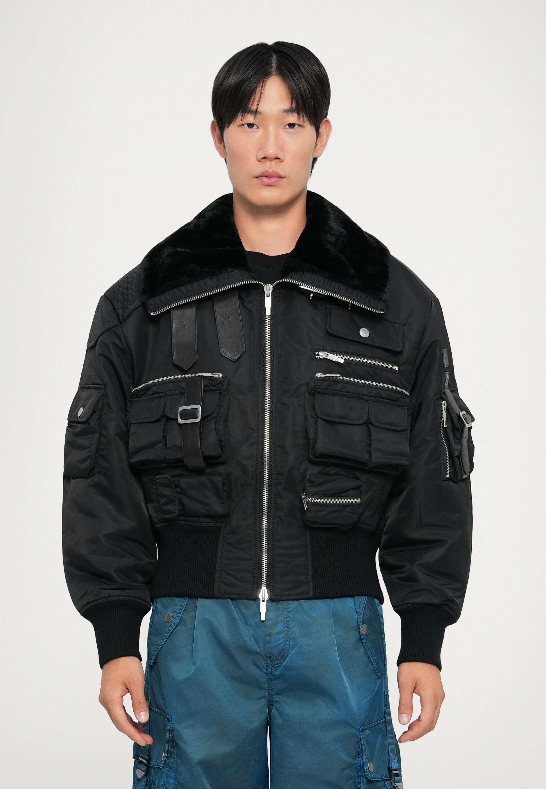 Feng Chen Wang MULTIPOCKET CARGO - Bomber Jacket - black - Zalando 