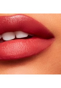 MAC POWDER KISS VELVET BLUR SLIM STICK - Lippenstift - rose mary