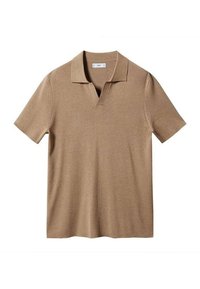 Un polo marron avec des manches courtes, un décolleté en V et une texture douce. Pas de motifs ni d'accents, avec une apparence nette et simple.
