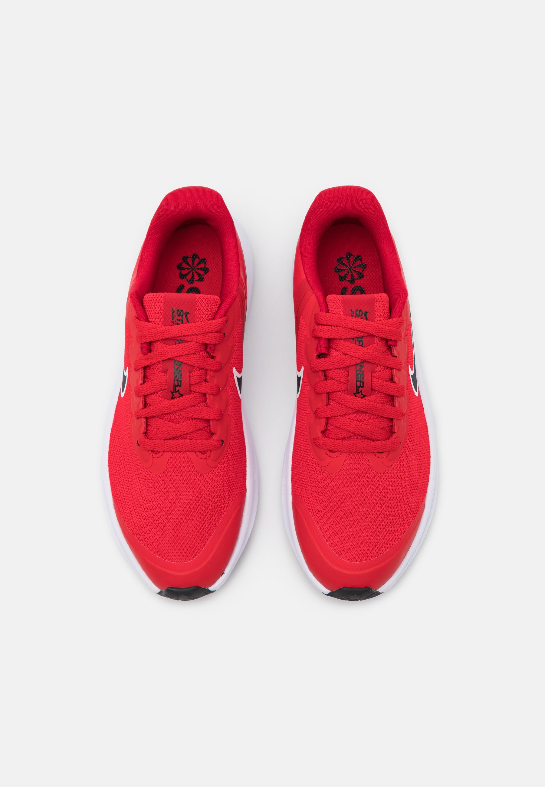 all red nike running shoes