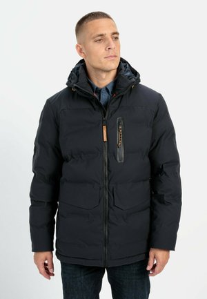 Schwarze Pufferjacke mit Kapuze, ausgestattet mit einem Reißverschluss, einer Brusttasche und zwei Fronttaschen. Glattes Material mit gepolsterter Textur.