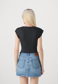 ONLY ONLHILLERY - T-shirt estampada - black