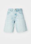 RIDER LOOSE SHORT - Denimové šortky - hint of rain