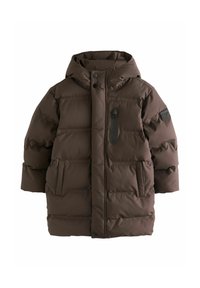 Veste bouffante marron avec capuche amovible, poche poitrine zippée, deux poches latérales et texture matelassée. Détails de boutons et de logo visibles.