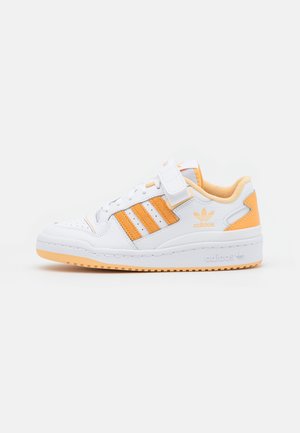 FORUM UNISEX - Sneakersy niskie - white