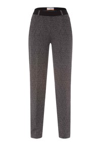 Zwart en grijs gemêleerde broek met een soepele textuur, voorzien van een rekbare tailleband en een slank toelopend ontwerp. Twee zichtbare voorkruiken.