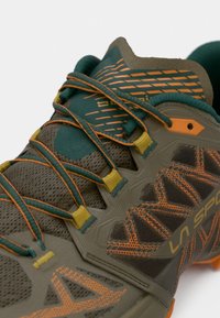 La Sportiva BUSHIDO III GTX - Παπούτσια πεζοπορίας - mocha/marmalade