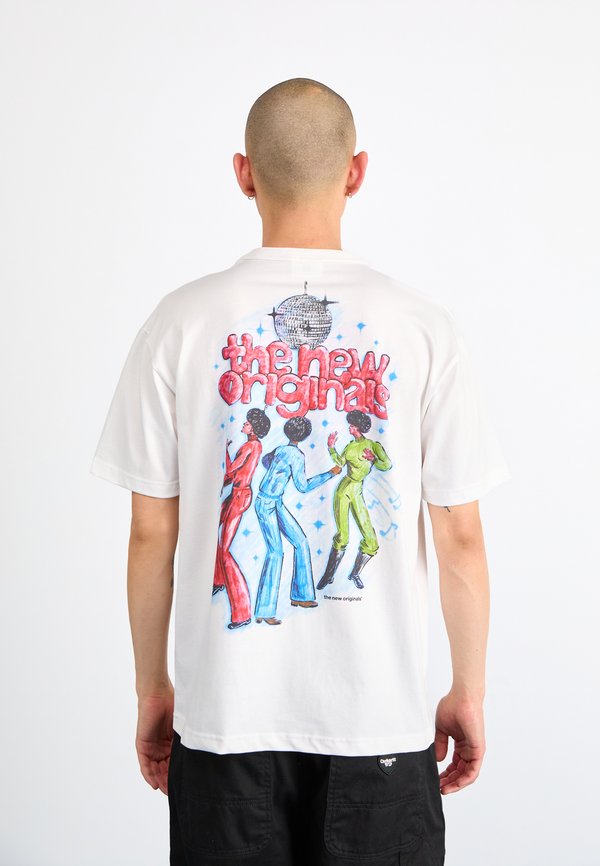 GROOVE TEE - Print T-shirt