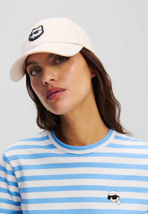 IKON CHOUPETTE PATCH - Cap - cannoli cream