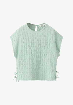 Bluză scurtă cu mâneci scurte, de culoare verde deschis, cu textură, cu guler rotund, închidere cu nasture tip fanta la spate și legături mici pe părțile laterale la tiv.