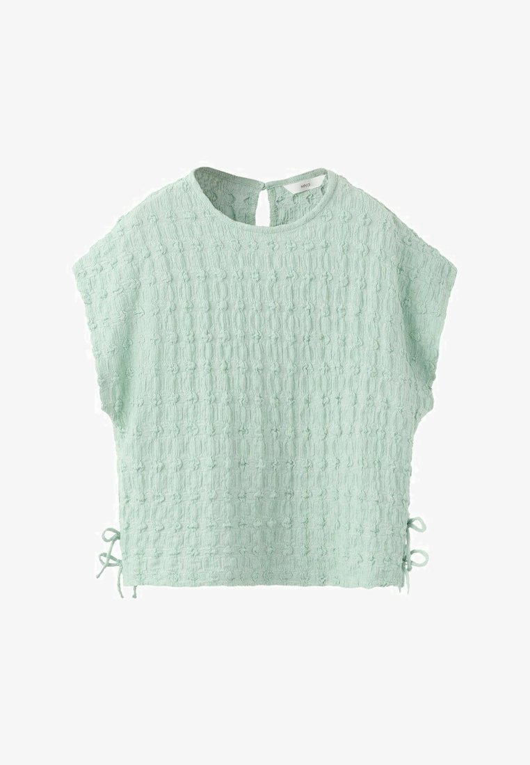 Svetlozelená textúrovaná blúzka s krátkym rukávom, okrúhlym výstrihom, zapínaním na gombík vzadu a malými bočnými viazačkami na leme.