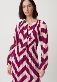 comma MIT UNTER - Długa sukienka