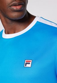 Fila ELIAS - Spordi T-särk - simply blue/white