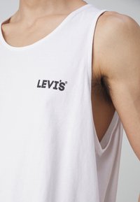 Levi's® RELAXED GRAPHIC TANK - Top - bright white