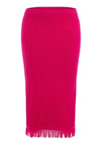 Jupe midi ajustée en tricot côtelé rose avec un ourlet à franges, dotée d'une taille élastique et d'une texture verticale sur l'ensemble.
