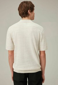Next REGULAR FIT - Pikeepaita - natural