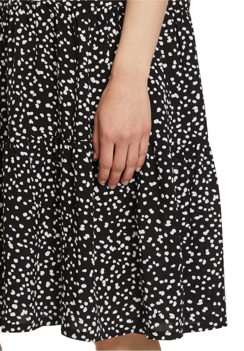 Damen Freizeitkleider | Betty Barclay KURZARM Freizeitkleid schwarz weiß/schwarz - UO44724 Damen Freizeitkleider | Betty Barclay KURZARM Freizeitkleid schwarz weiß/schwarz - UO44724