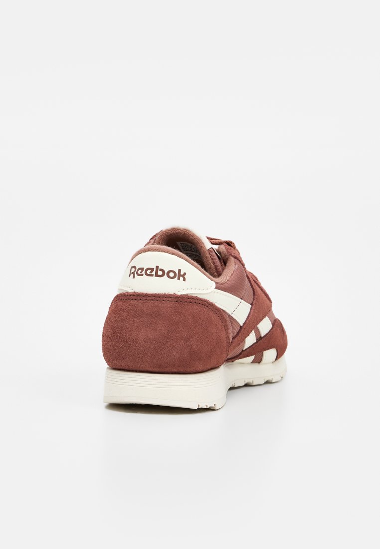 Sneaker low