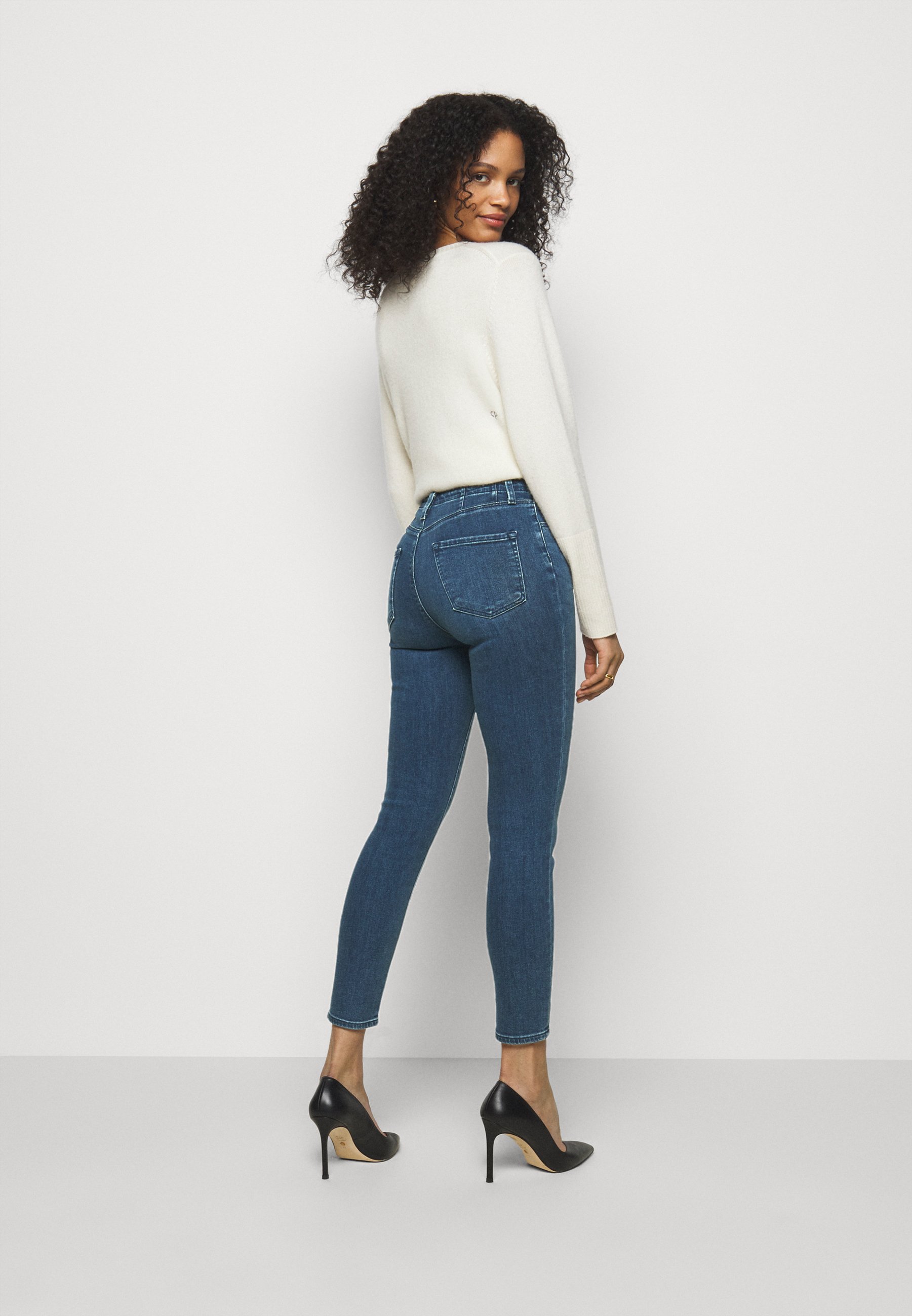 J Brand DARTED HIGH RISE CROP 