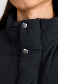 The North Face VEST - Strukirani kaput - black