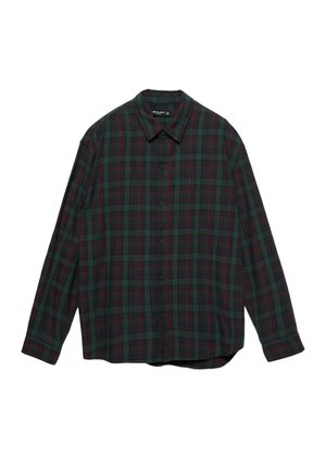 Camicia button-up in verde scuro e motivo a quadri bordeaux, maniche lunghe, colletto, orlo dritto e texture del tessuto che appare morbida.