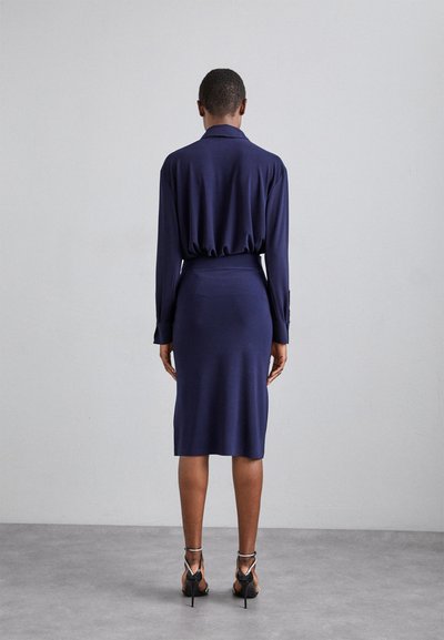 Norma Kamali COLLAR - Chemisier - true navy