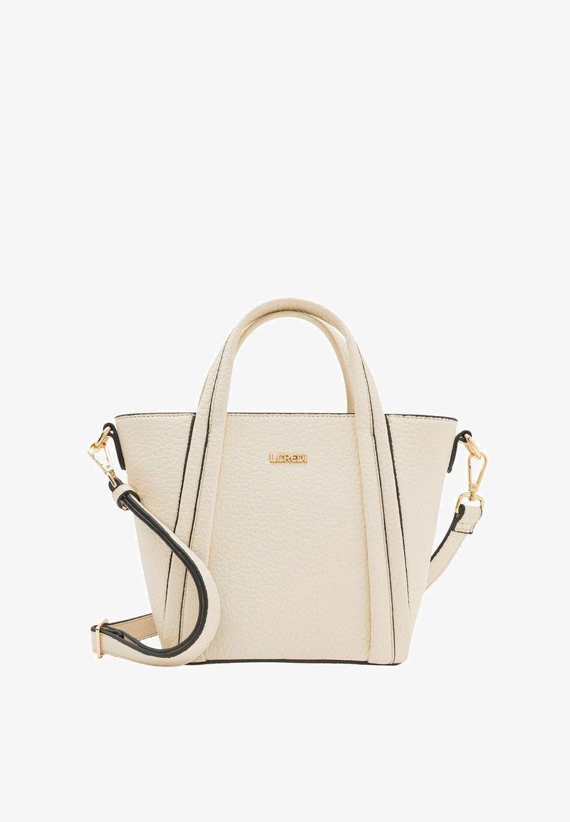 Sac à main en crème texturé avec des accents noirs, doté de deux poignées supérieures et d'une bandoulière amovible. Détail en logo doré sur le devant.