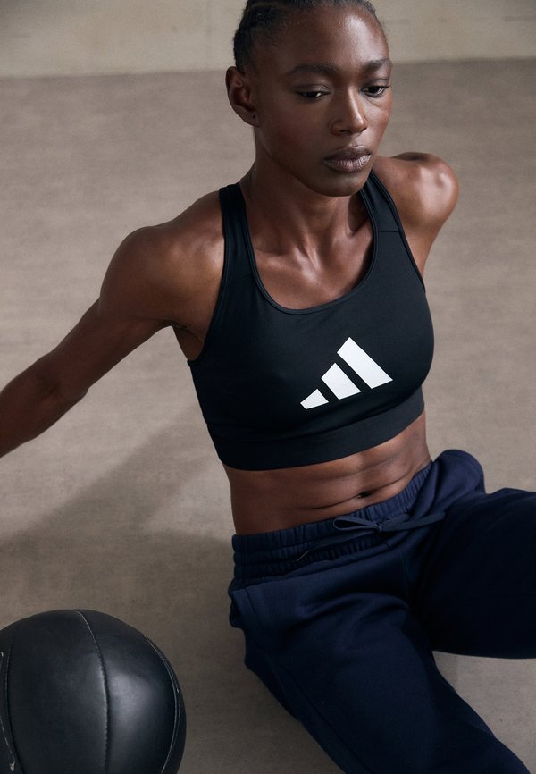 POWERREACT BIG LOGO GRAPHIC BRA - Light support sports bra