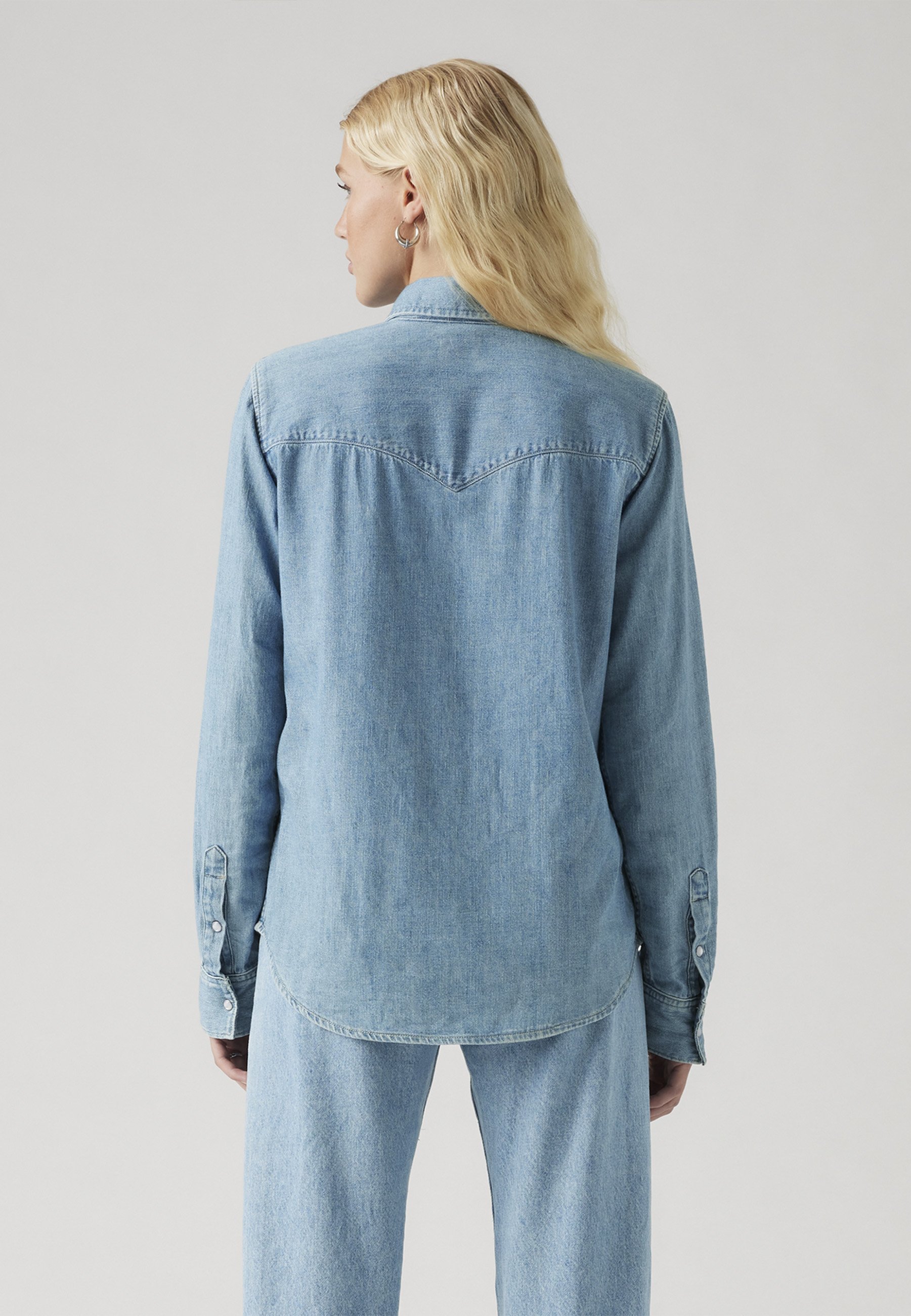 売れ筋商品|||リーバイス シャツ レディース トップス ICONIC WESTERN - Button-down blouse - old blue Iconic Western Denim Shirt - Medium Wash | Levi's® US