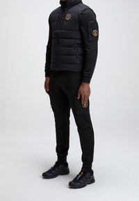 Alessandro Zavetti Smanicato - black