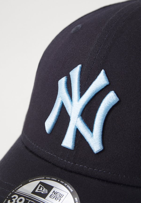 LEAGUE ESSENTIAL 39THIRTY® UNISEX - Cap4