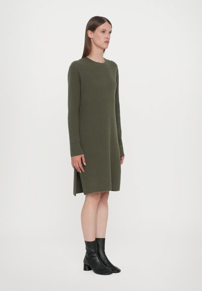 CLOSED CREW NECK DRESS LONG SLEEVE - Džemperkleita - forest green