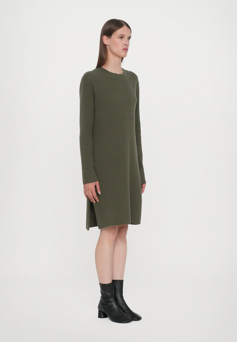 CLOSED CREW NECK DRESS LONG SLEEVE - Jumper dress - forest green/olive -  Zalando.ie