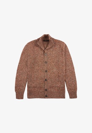 Cárdigan de punto en marrón rojizo con un patrón texturizado, cuello tipo chal, cinco botones y puños y dobladillo acanalados.