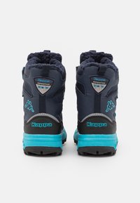 Stivali invernali blu navy con fodera in pelliccia, dettagli neri e turchesi, suole robuste e marchio Kappa su talloni e lati.