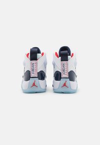 Jordan JUMPMAN TWO TREY - Sapatilhas de cano alto - white/university red/navy