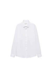 Camisa blanca de manga larga hecha de una tela suave, con cierre de botones en la parte delantera, cuello clásico y dobladillo redondeado. Los puños tienen detalle de botones.