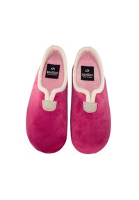 Zapatillas de casa de felpa rosa con un suave forro blanco y un acento beige en la punta. Cuentan con un diseño simple de ponérselas y una textura suave.