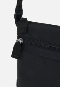 Tommy Jeans ESSENTIAL DAILY SACOCHE UNISEX - Cross body bag - black