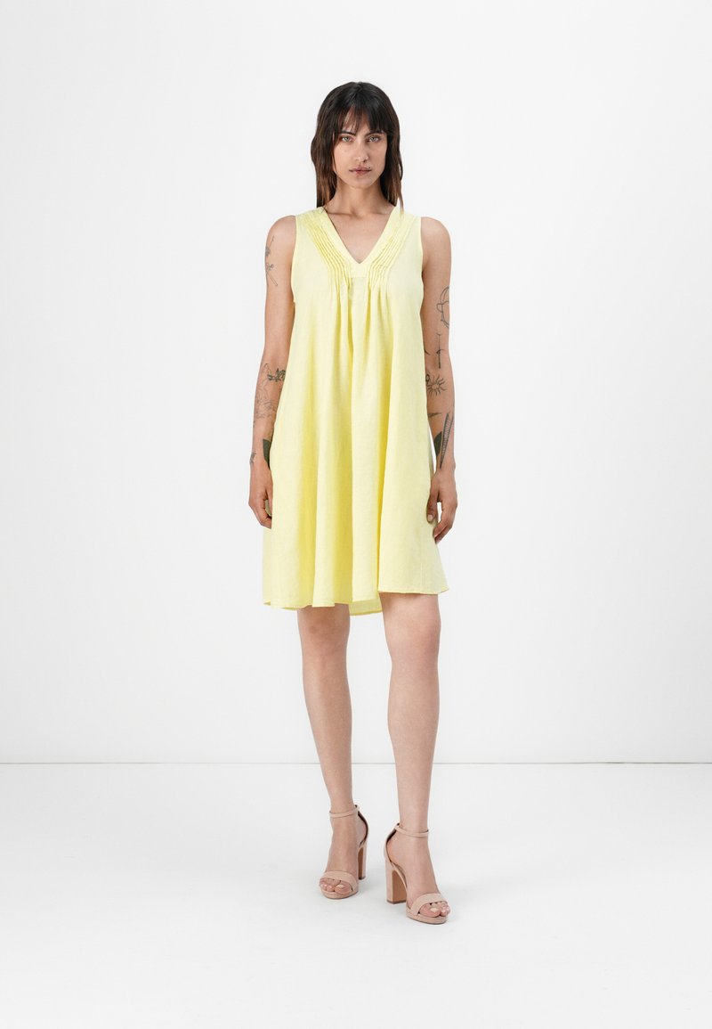 RIANI Jurk geel