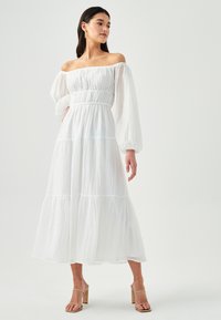 WILLA BURNESE MIDI - Vapaa-ajan mekko - white