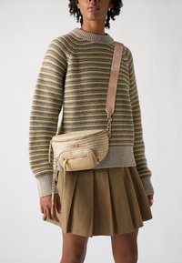 Steve Madden - BDOUBLES - Handbag - cream/gold-coloured Thumbnail Image 1