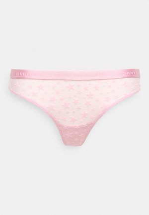Thong roz cu tot cu un model de stele, realizat dintr-un material moale și transparent. Dispune de un brâu elastic lat, cu logo-ul "TOMMY HILFIGER" debordat în roz deschis.